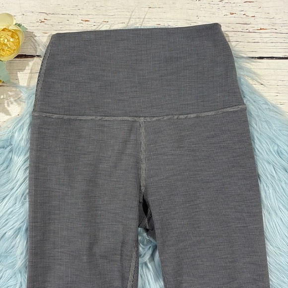 Beyond Yoga Heather Ribbed High Waisted Leggings in Grey - Picture 2 of 8